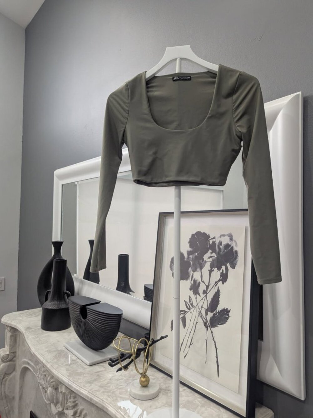 ZARA Women's Olive Green Long Sleeve Crop Top – Size L